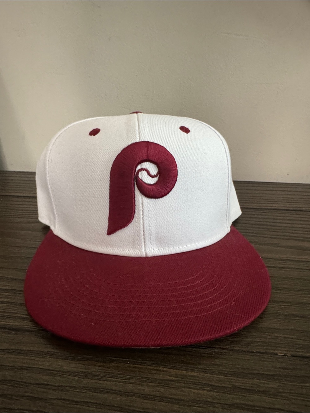 Phillies white Baseball Cap with Swirl Logo